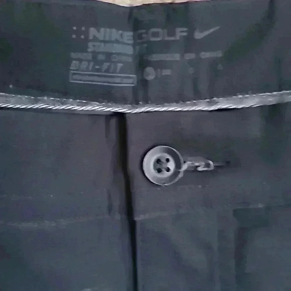 Nike Golf Stretch Shorts - Picture 2 of 3